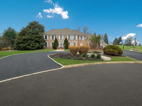 26 Breckenridge Dr, Warminster, PA 18974