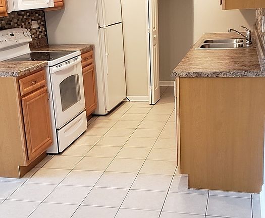 4th image of 1674 Kiowa Dr APT 103