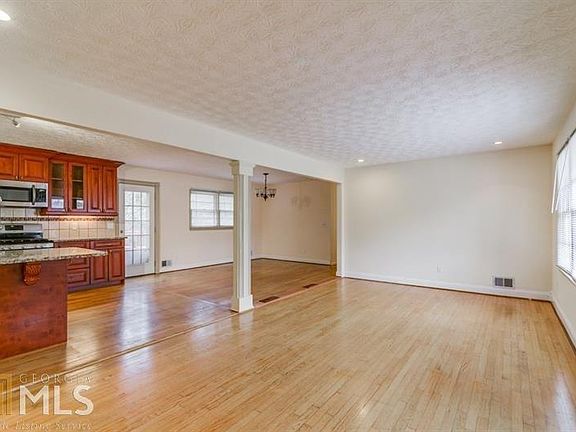 3rd image of 4176 Theresa Ct