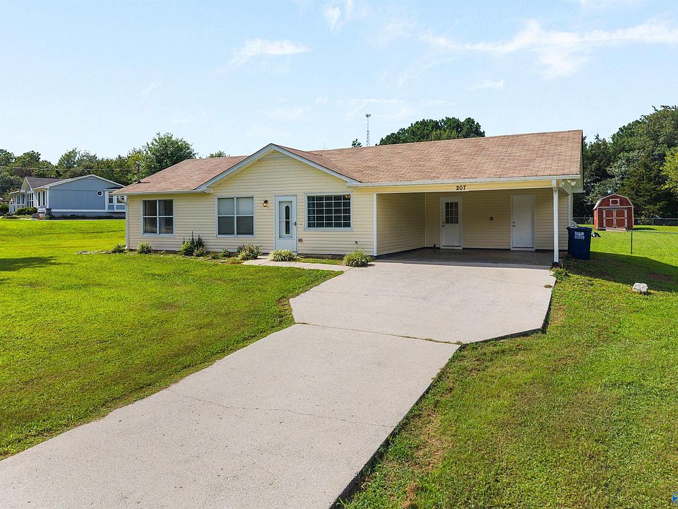 1st image of 207 Bumblebee Dr