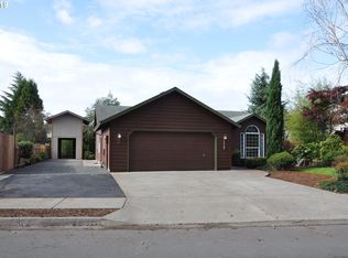 12102 Chiara Dr, Oregon City, OR 97045