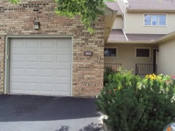 2626 Forrest Green Dr, Decatur, IL 62521