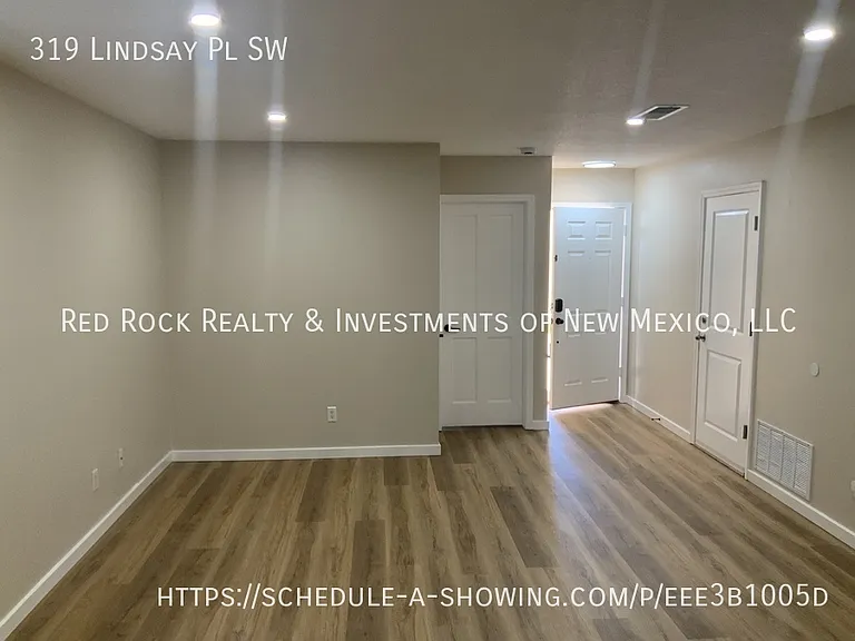 319 Lindsay Pl SW — Photo 5