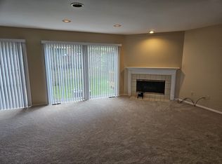 4244 Breckenridge Dr #54, West Bloomfield, MI 48322
