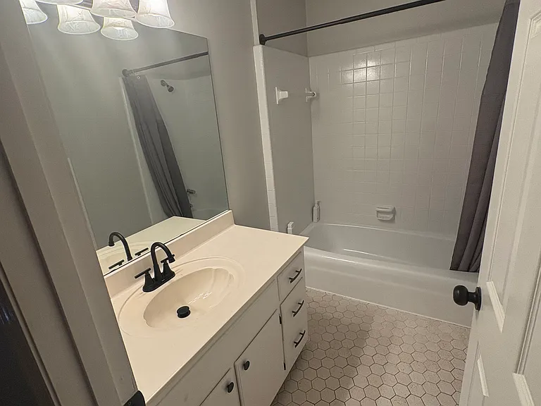 1550 Cordova Rd — Photo 11