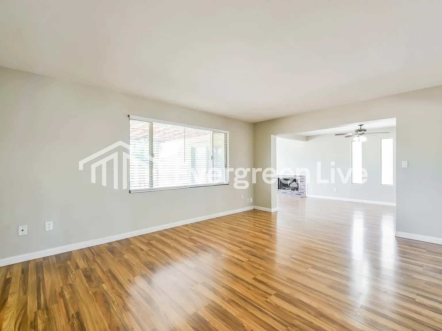 3 bed, 2.5 bath, 1692 sqft, $1,895 — Photo 3