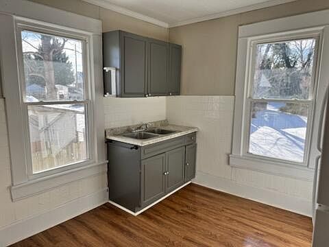 2nd image of 3110 Shenandoah Valley Ave NE