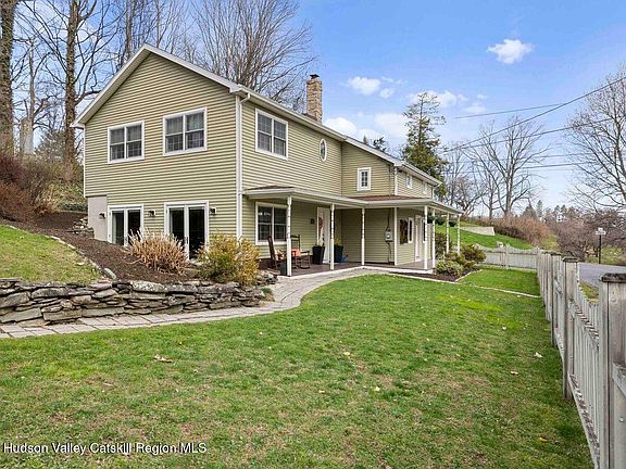 5th image of 73 Sands Avenue