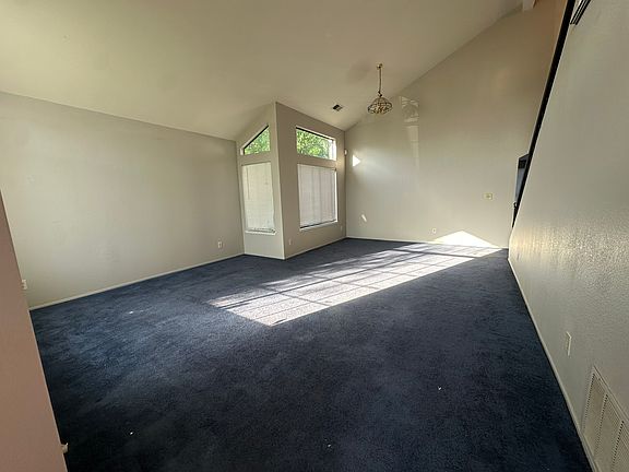 5th image of 4644 Country Hills Dr