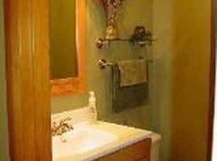 613 E 3rd St APT 2, Lockport, IL 60441