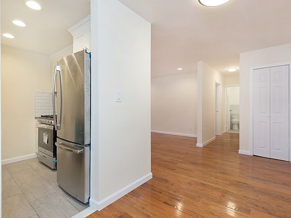 3rd image of 55 Austin Pl APT 1K
