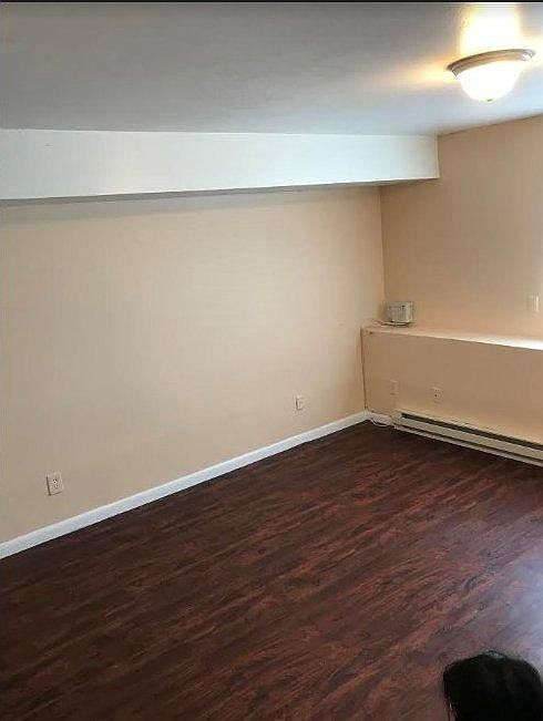 1st image of 15 Weed Ave