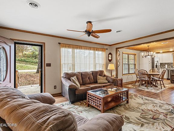 5th image of 152 Keylon Dr
