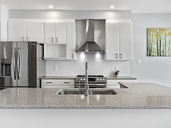 3rd image of 696 Moonflower Cres