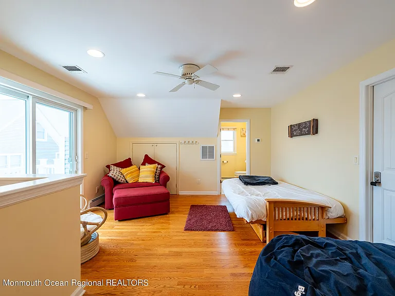 219 3rd Ave — Photo 21