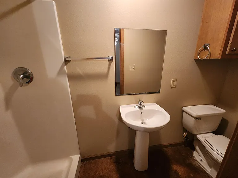 1310B Jeannie St — Photo 7