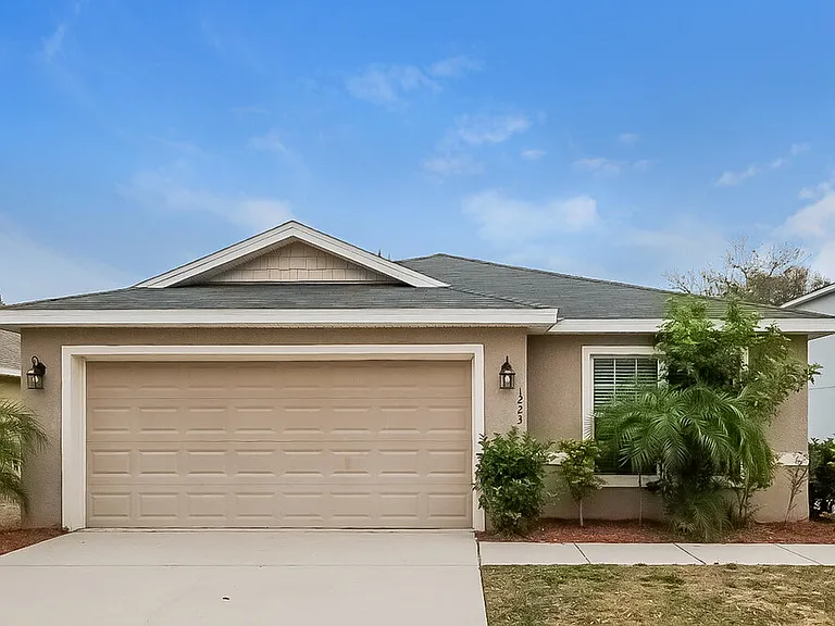1223 Sheridan Bay Dr — Photo 1