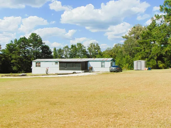 1154 Monticello Rd, Wesson, MS 39191