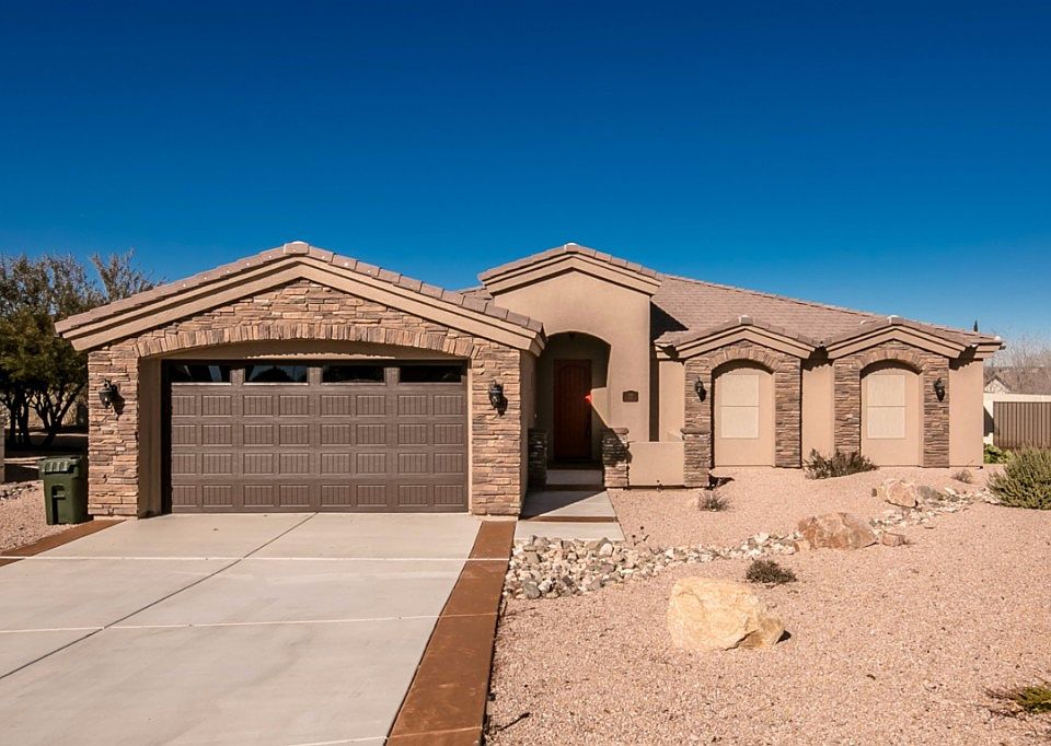 1st image of 455 Greenway Dr