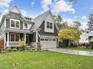 141 N Caroline Ave, Elmhurst, IL