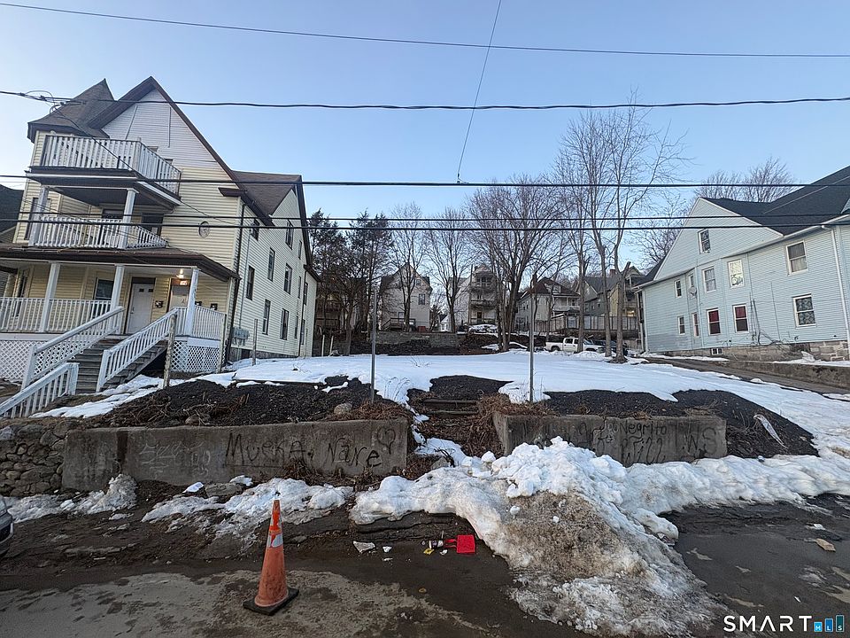 1st image of 18 Ridgewood Street