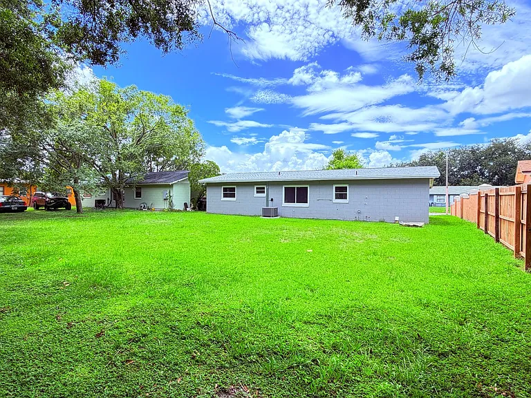 5130 Lescot Ln — Photo 28