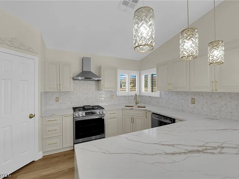 4016 Angel Face St — Photo 17