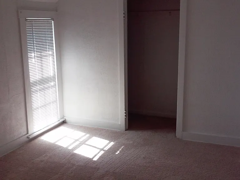 311 Plymouth Ave NE #1 — Photo 6