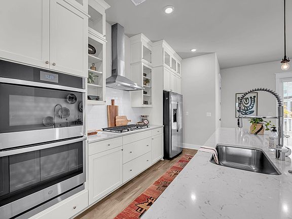 5th image of 812 Kings Oak Ct Unit 3