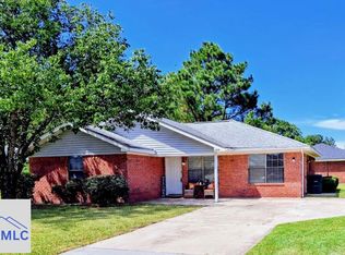 1265 Windrow Dr, Hinesville, GA 31313