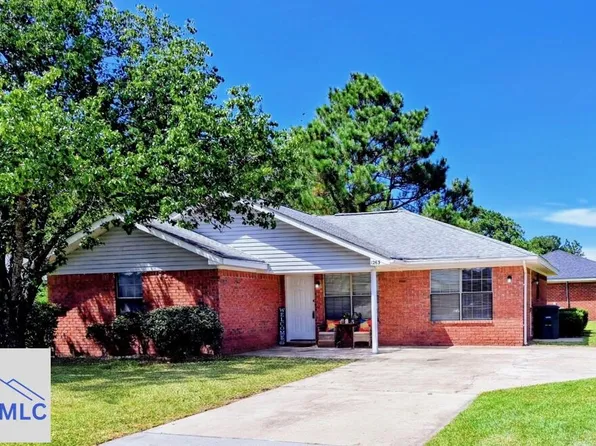 1265 Windrow Dr, Hinesville, GA 31313