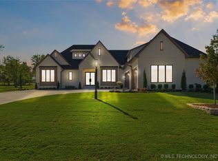 17762 E Patriot Dr, Owasso, OK 74055