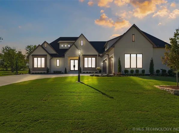 17762 E Patriot Dr, Owasso, OK 74055