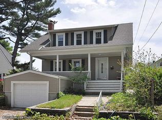 4 Ruxton St, Cranston, RI 02910