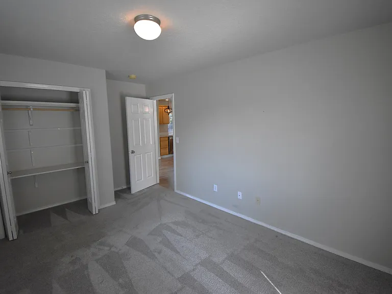 3222 S Lindsay Ave — Photo 19