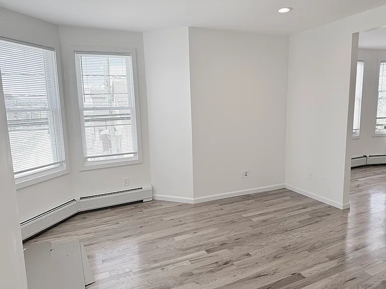 171 Bergen Ave #2 — Photo 6