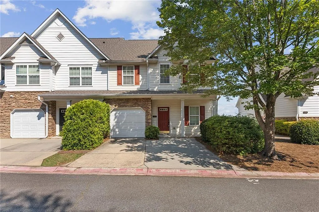 3 bed, 2.5 bath, 1796 sqft, $2,600 — Photo 2