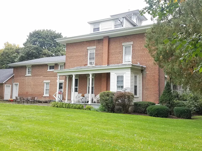 188 N Main St #B — Photo 27