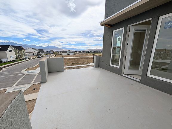 4th image of 11378 S Aqua St