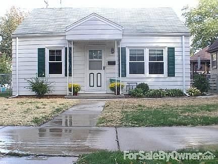 Front
						:
						Newly seeded lawn and new windows.