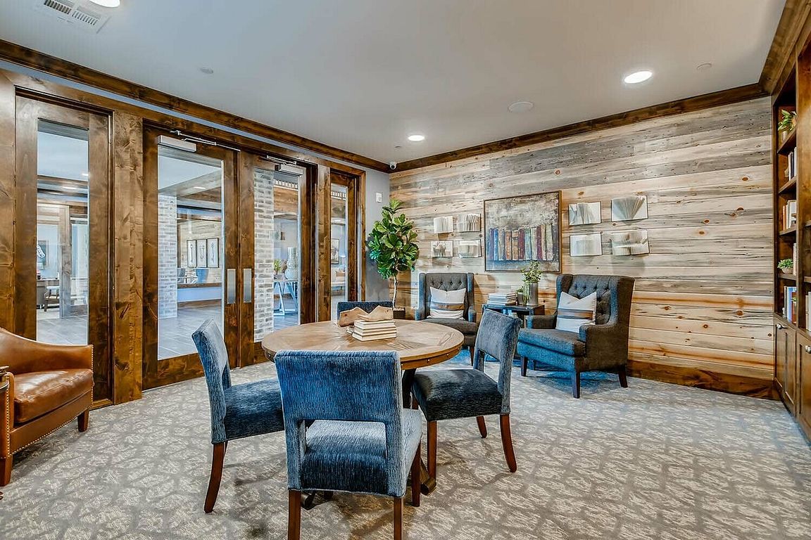 1196 T L Townsend Drive-large-002-005-Interior-1500x1000-72dpi