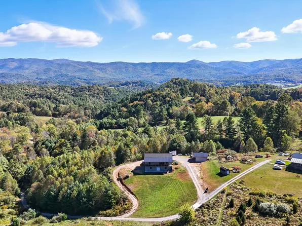 1099 Deer Run Rd, Mountain City, TN 37683