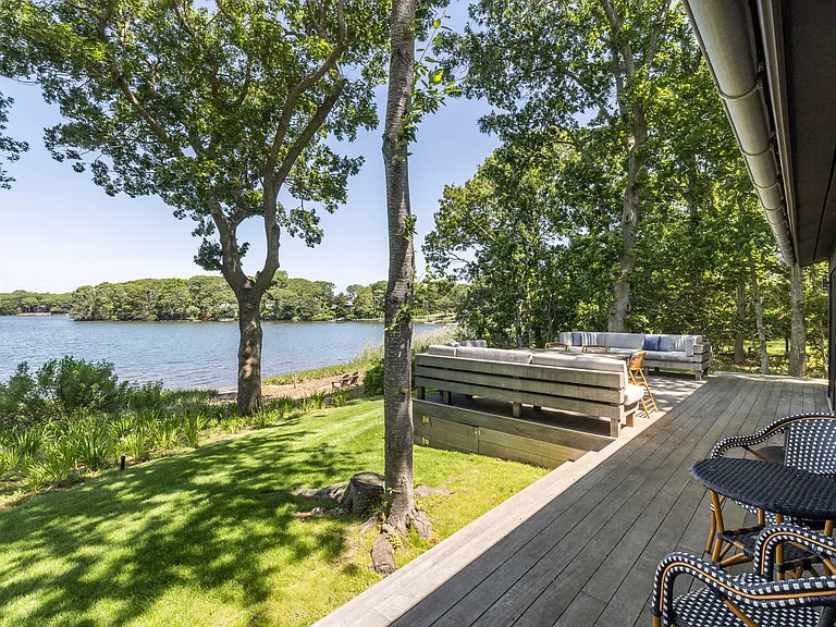 33 Bluff Point Rd — Photo 17