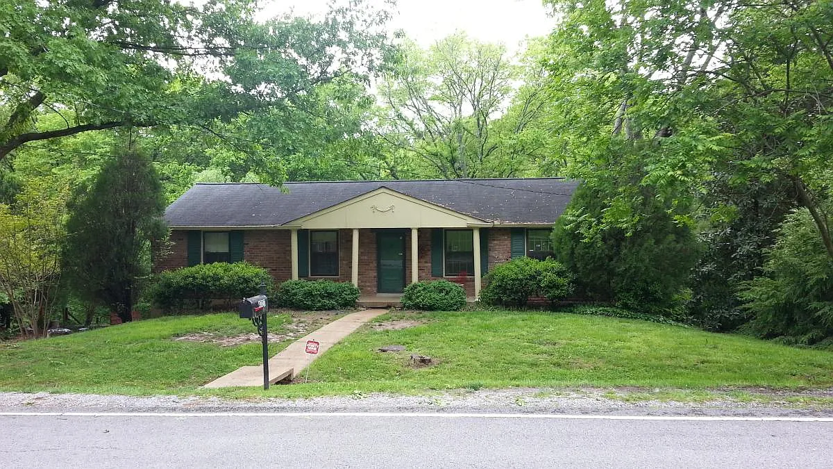 3 bed, 1690 sqft, $2,500 — Photo 1