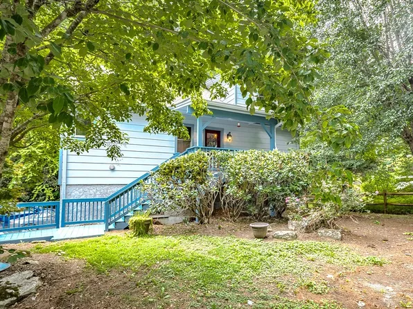 10 Valley Lane, Newland, NC 28657
