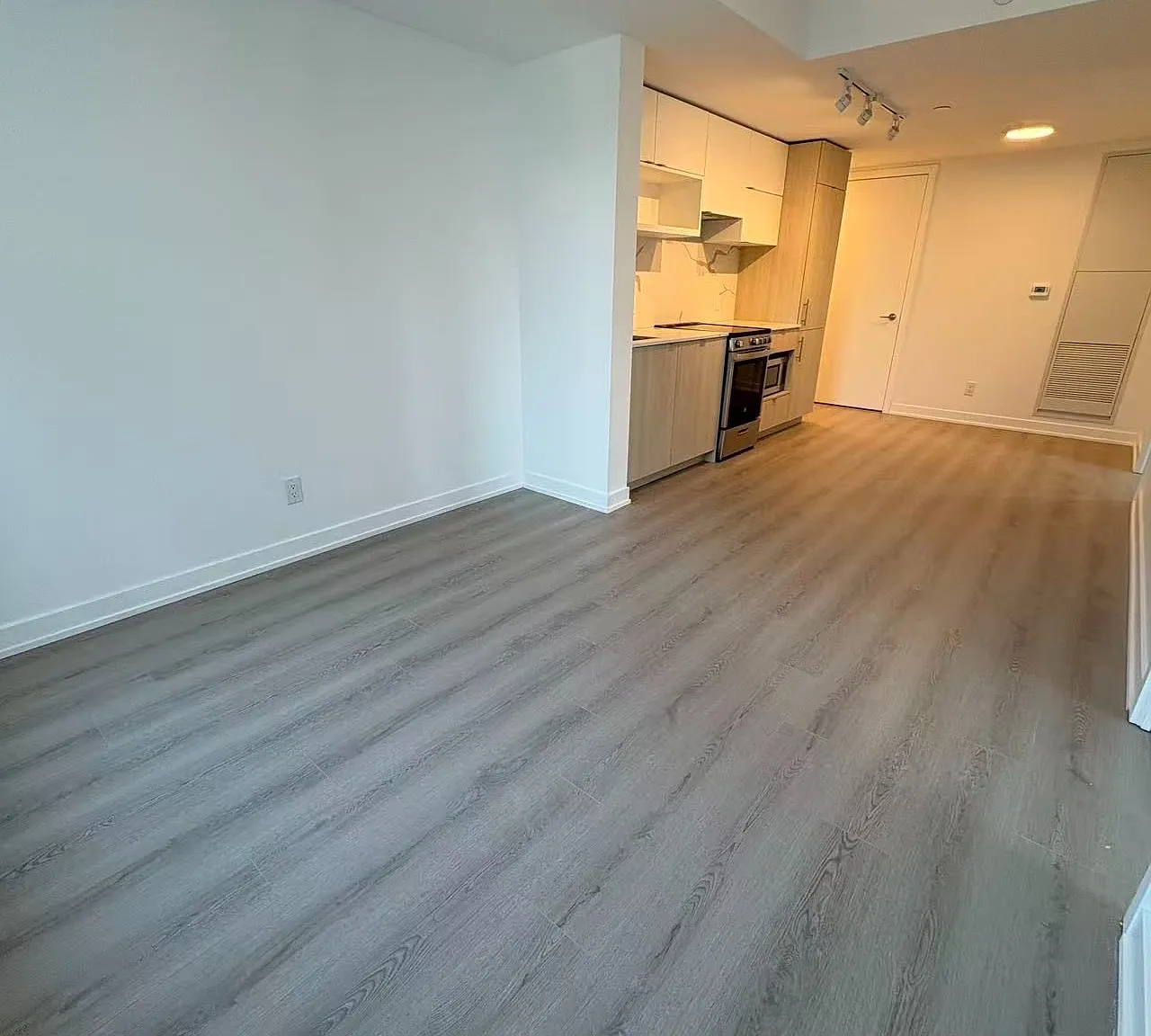 2 bed, $2,800 — Photo 4