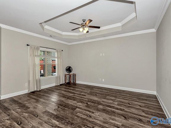 3rd image of 139 Kingsford St