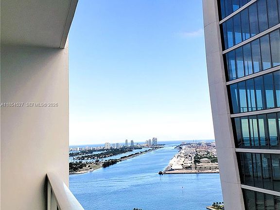 4th image of 1040 Biscayne Blvd APT 3508