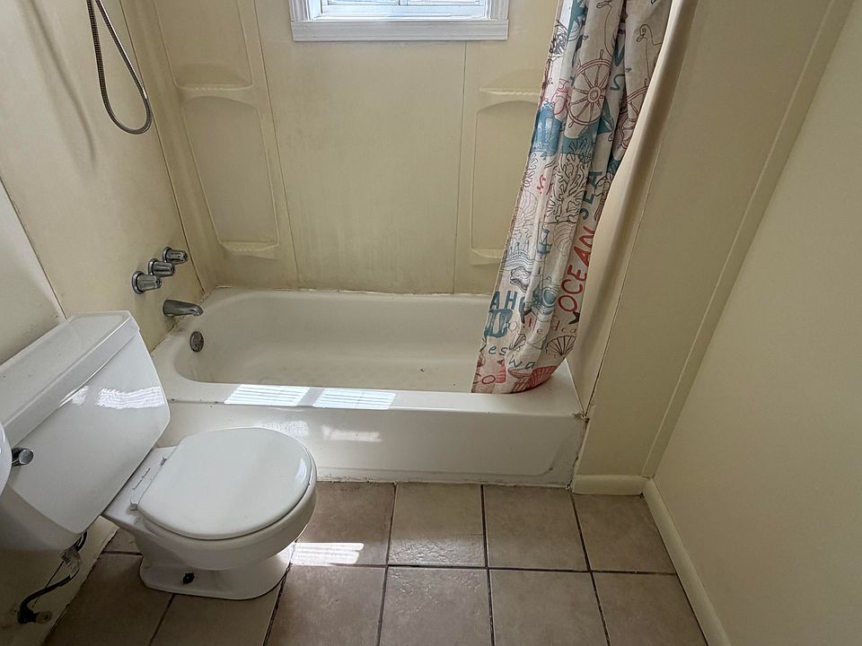 1st image of 3722 Gammill St