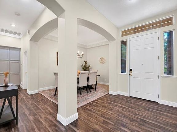 3rd image of 2083 Renpoint Way